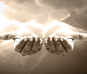 Le concept du Dieu universel chez les philosophes